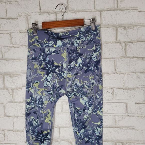 Fabletics printed leggings - Picture 7 of 12